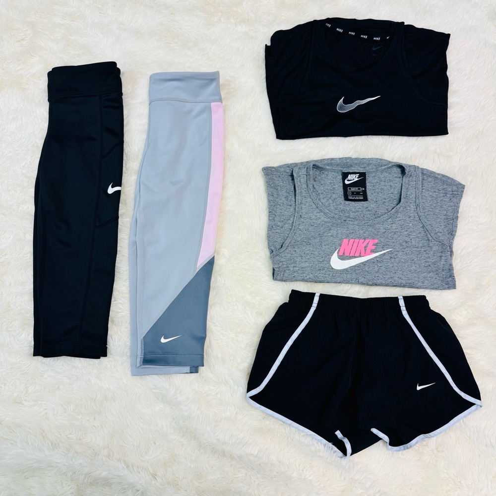 Nike Girls Youth Small Bundle